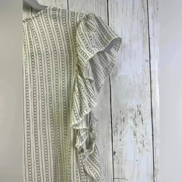 Old Navy Sleeveless top size Large - Picture 4 of 8